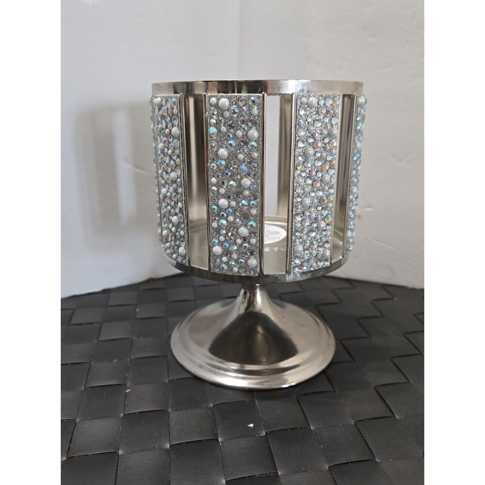 Bath & Body Works Silver Pearl Gem Rhinestones Pedestal 3-wick candle holder EUC